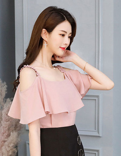 เสื้อแฟชั่น สายเดี่ยวแต่งอกระบายสวยหวานสไตล์เกาหลี รหัส 1856-สีชมพู