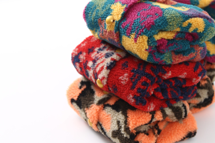 เสื้อกันหนาวแบบคลุมตัวยาวหลากสี มีฮูด