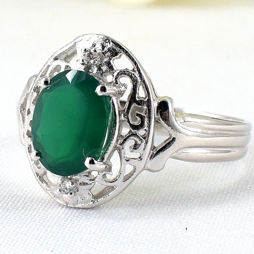 แหวนเงินแท้ราคาถูกชุบทองคำขาว พลอยแท้กรีนอะเกท 1.80 กะรัต เพชรCZ 0.02 กะรัต งานประณีตสวยงาม สั่งผลิตค่ะ