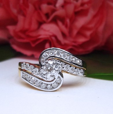 สั่งผลิตเพชรเบลเยี่ยมคัท แหวนแต่งงาน แหวนหมั้น ใส่เที่ยว ออกงาน แหวนทองคำ 18K เพชรแท้ 0.58 กะรัต 5.30 กรัม น้ำ 99 ราคาถูกมาก มีใบรับประกันค่ะ