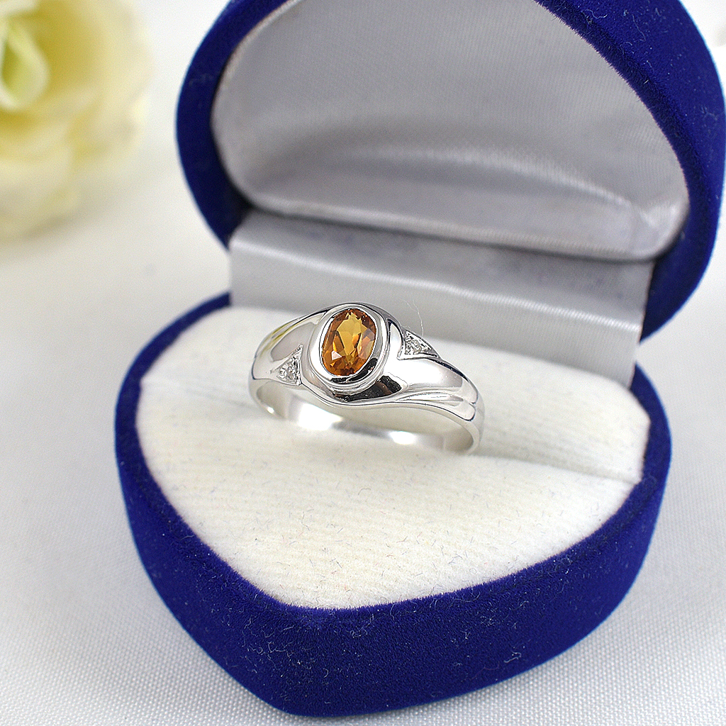 แหวนเงินแท้ราคาถูกชุบทองคำขาว ซิทรินแท้ 0.55 กะรัต เพชรCZ 0.014 กะรัต งานประณีตสวยงาม สั่งผลิตค่ะ