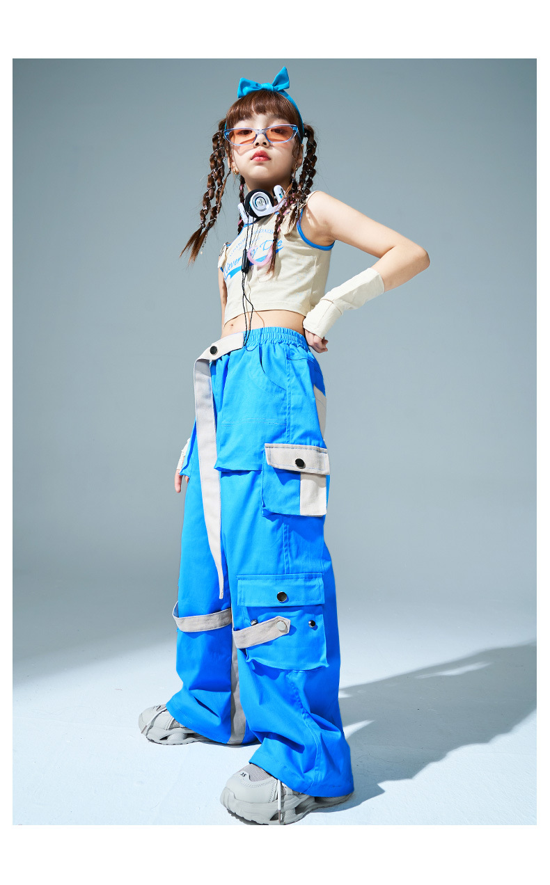 ชุดเต้น ชุดเด็ก เสื้อเอวลอยสีขาวครีม+กางเกงคาร์โก้สีฟ้า