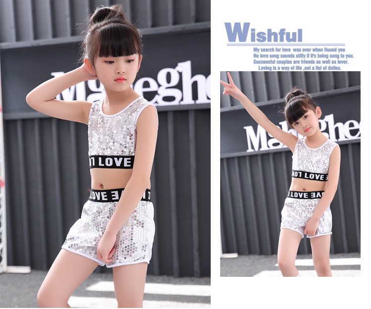 ชุดเต้น ชุดแดนซ์ ฮิปฮอป ปักเลื่อม ขาสั้น พร้อมแจ็คเก็ตฮูด