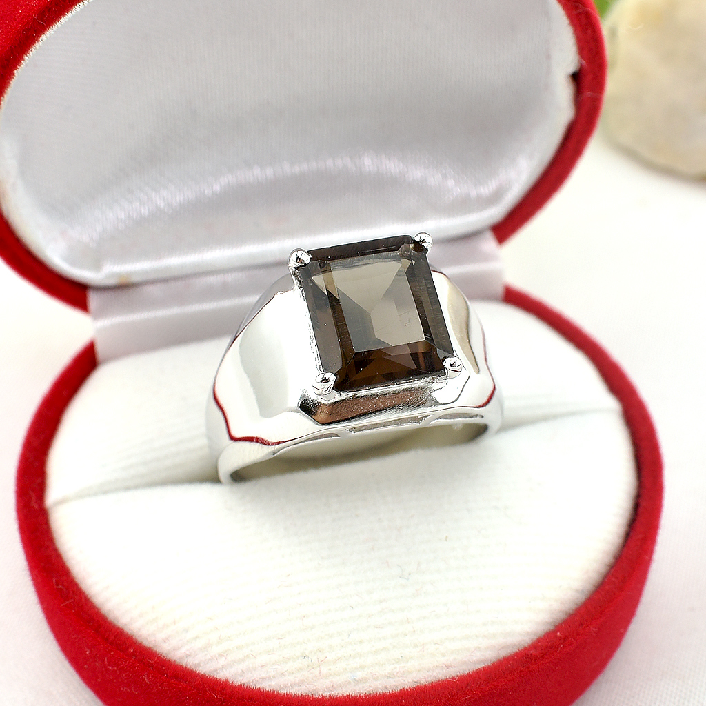 แหวนเงินแท้ราคาถูกชุบทองคำขาว พลอยแท้สโมกกี้ควอทซ์ 3.25 กะรัต งานประณีตสวยงาม สั่งผลิตค่ะ