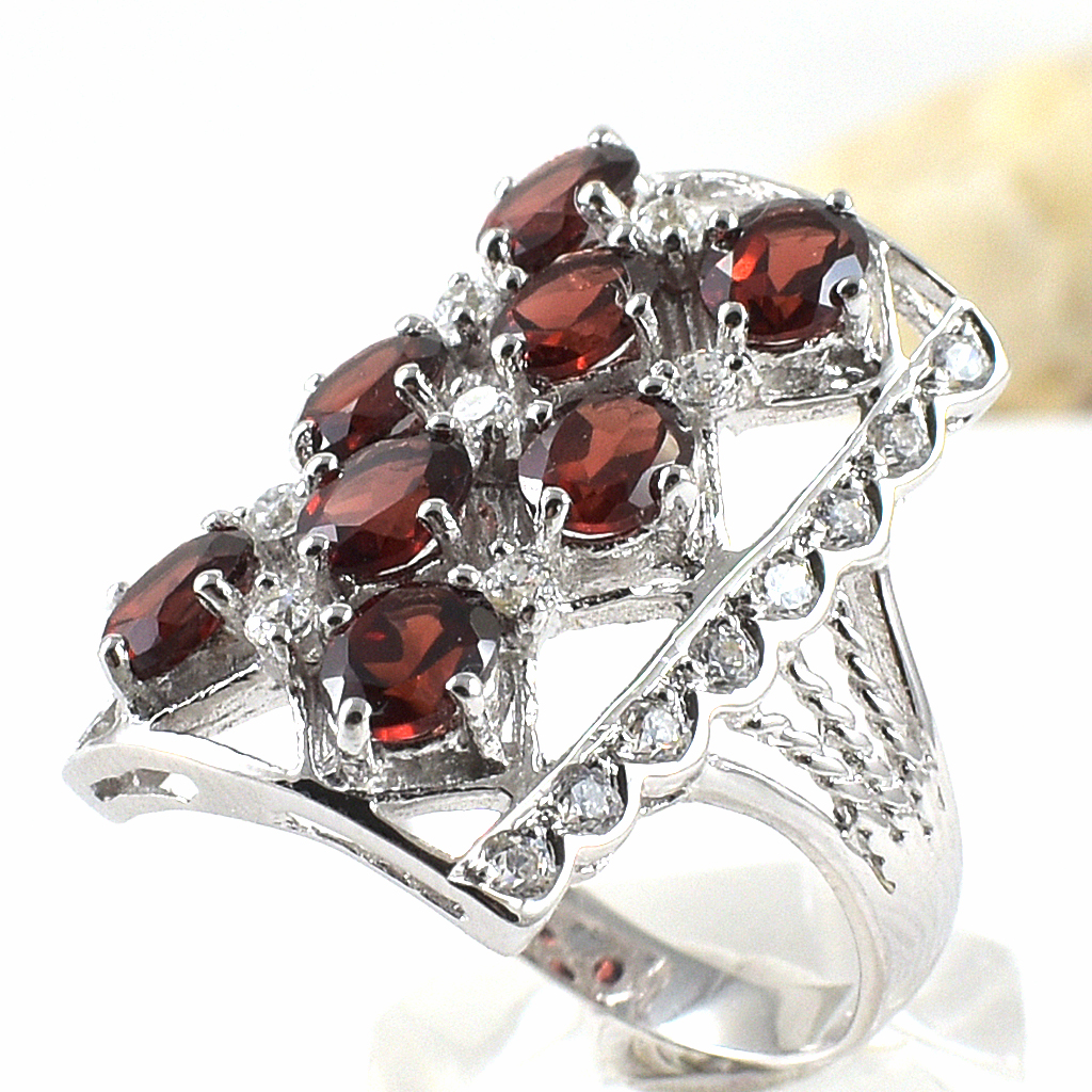 แหวนเงินแท้ราคาถูกชุบทองคำขาว พลอยแท้โกเมน 4.00 กะรัต เพชรCZ 0.575 กะรัต งานประณีตสวยงาม สั่งผลิตค่ะ