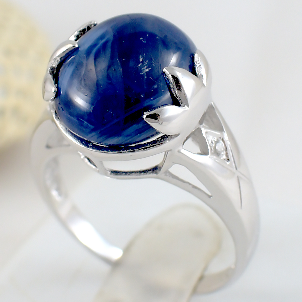 แหวนเงินแท้ราคาถูกชุบทองคำขาว ไพลินแท้ 8.50 กะรัต เพชรCZ 0.02 กะรัต งานประณีตสวยงาม สั่งผลิตค่ะ