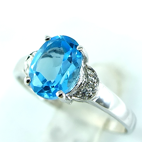 แหวนเงินแท้ราคาถูกชุบทองคำขาว สวิสบลูโทปาซแท้ 1.60 กะรัต เพชรCZ 0.048 กะรัต งานประณีตสวยงาม สั่งผลิตค่ะ