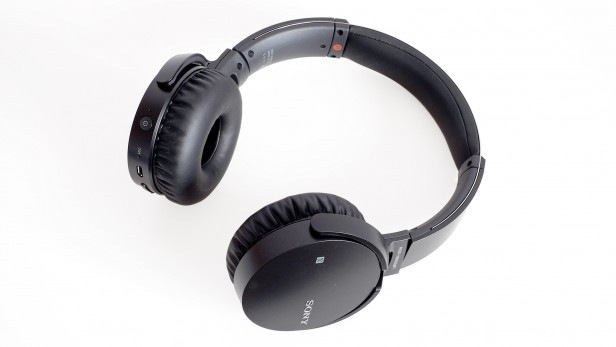 Sony หูฟังไร้สาย Bluetooth รุ่น MDR-XB650BT(สีดำ)