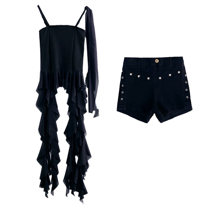 สินค้าพร้อมส่ง ***ชุดเต้น เซ็ตเสื้อกั๊กดำ ขาว +กางเกงขายาวขาวสั้นดำ