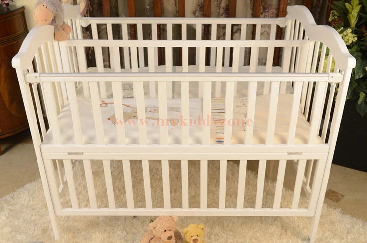 เตียงนอนไม้สำหรับเด็กแฝด White Premium TP21059 (WD11)