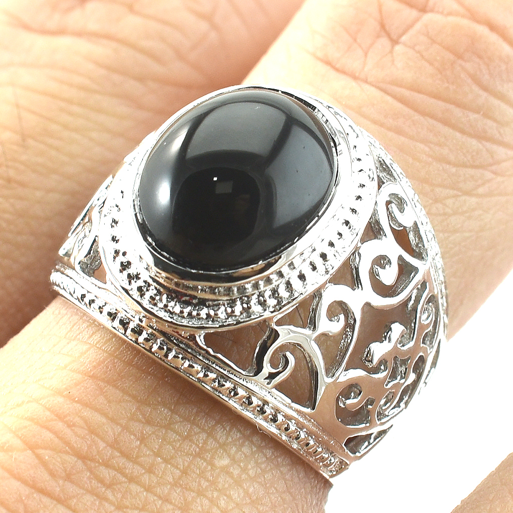 แหวนเงินแท้ราคาถูกชุบทองคำขาว นิลแท้ 5.15 กะรัต งานประณีตสวยงาม สั่งผลิตค่ะ