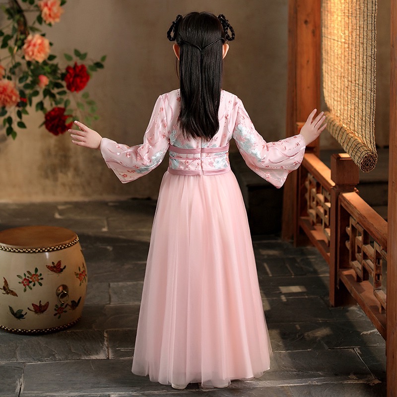 ชุดจีน กี่เพ้า จีนโบราณยาว รุ่นสีพื้นขาวขลิบสี