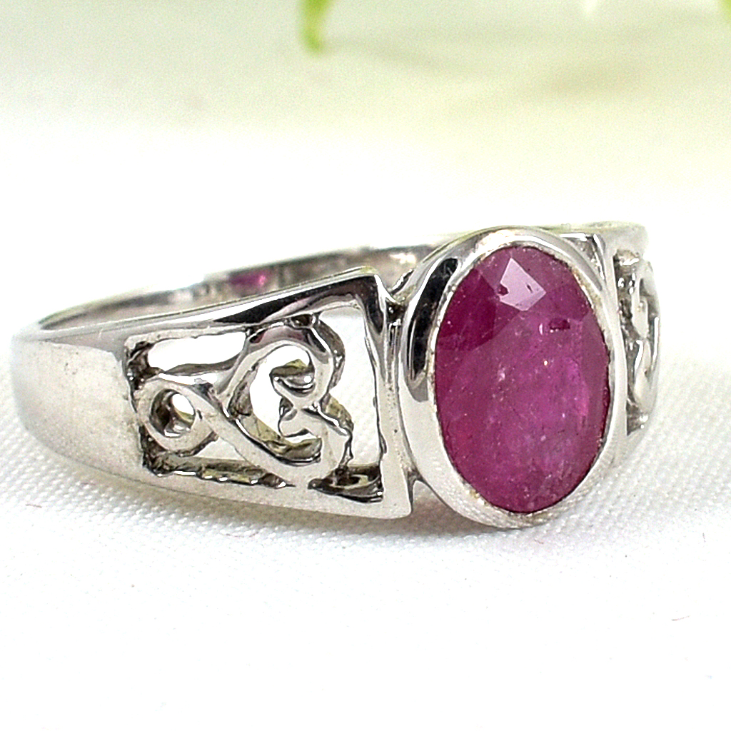 แหวนเงินแท้ราคาถูกชุบทองคำขาว ทับทิมแท้ 1.60 กะรัต งานประณีตสวยงาม สั่งผลิตค่ะ