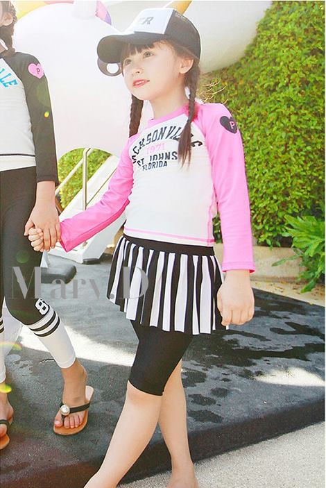 พร้อมส่ง ชุดว่ายน้ำ เด็กผู้หญิง เสื้อแขนยาว+เลกกิ้งกระโปรง