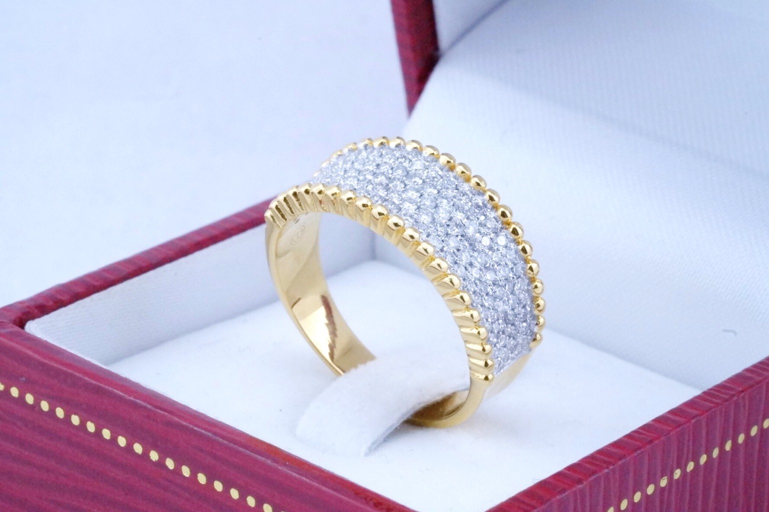 สั่งผลิตเพชรเบลเยี่ยมคัท แหวนแต่งงาน แหวนหมั้น ใส่เที่ยว ออกงาน แหวนทองคำ 18K เพชรแท้ 0.65 กะรัต 6.34 กรัม น้ำ 99 ราคาถูกมาก มีใบรับประกันค่ะ