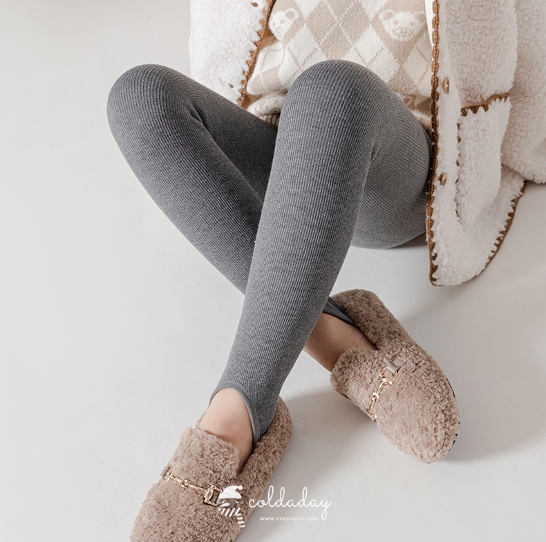 เลกกิ้งกันหนาวบุขนกันหนาวเด็ก รุ่นเหยียบส้น มี 4 สี