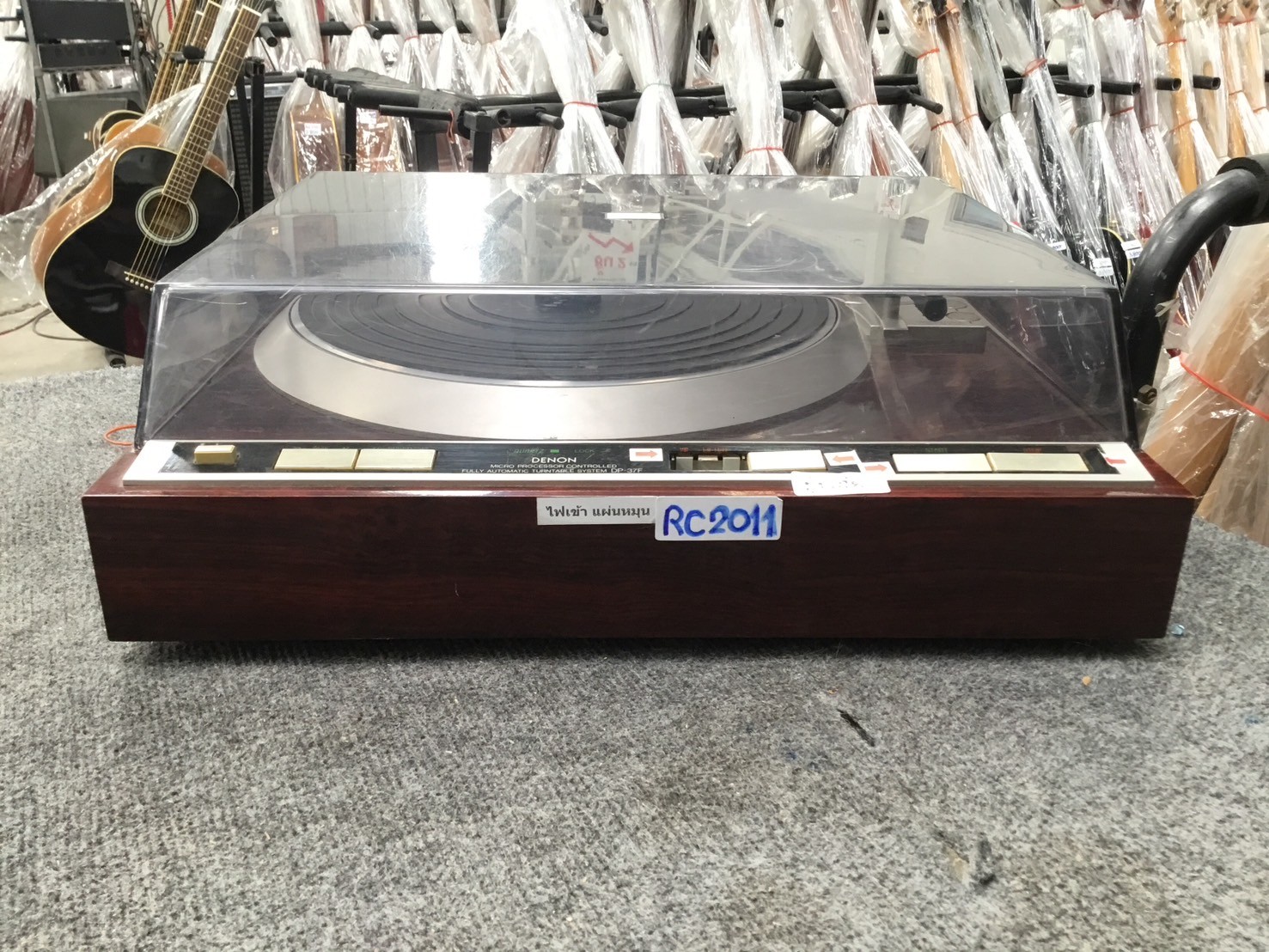 เครื่องเล่นแผ่นเสียง DENON : DP-37F