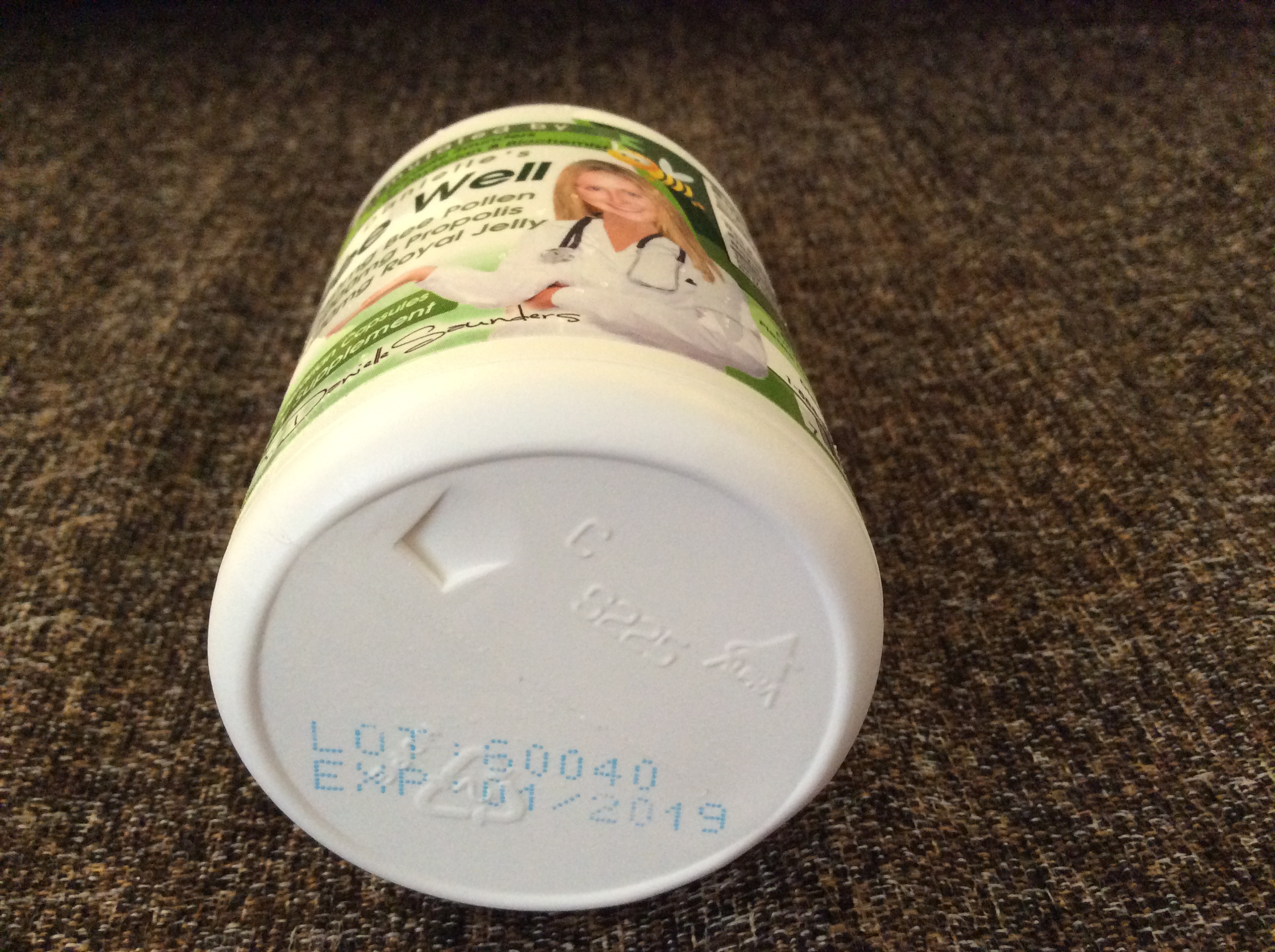 **พร้อมส่ง**DR. DANIELLE’S BEE WELL (ROYAL JELLY 1500MG, PROPOLIS 1000MG, BEEPOLLEN 750MG) IN 4 DAILY CAPSULES (120 CAPSULES) ยอดขายอันดับ 1 ที่อเมริกา