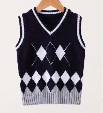 พร้อมส่ง เสื้อกันหนาว : เสื้อกั๊ก เสื้อไหมพรม สีพื้น ปักโลโก้