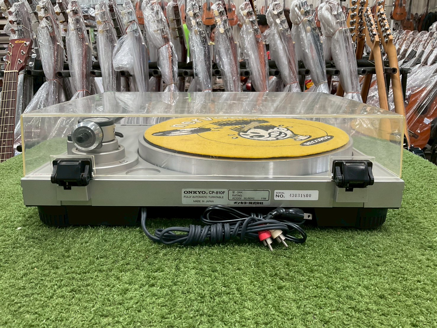 เครื่องเล่นแผ่นเสียง ONKYO : CP-810F