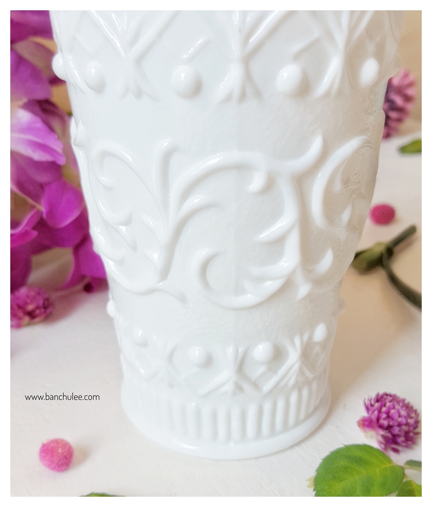 White Glass Cup แก้วน้ำสีขาว ลายนูน