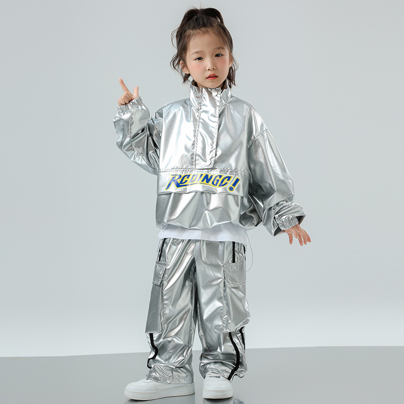 ชุดเต้น**Set เสื้อแจ็คเก็ตแขนยาว สีเงิน+กางเกงขายาวสีเงิน ใส่ได้ทั้งชายและหญิง