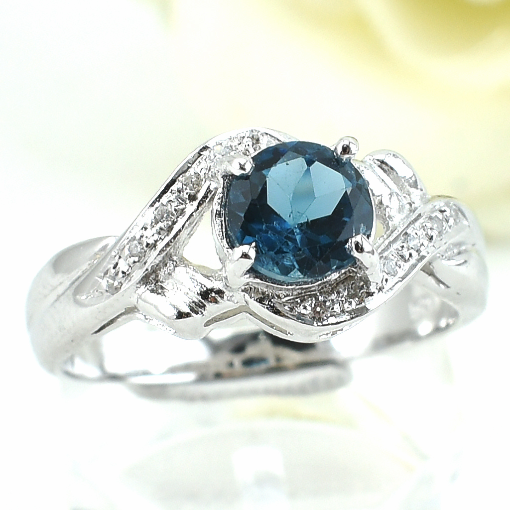 แหวนเงินแท้ราคาถูกชุบทองคำขาว ลอนดอนบลูโทปาซแท้ 1.15 กะรัต เพชรCZ 0.042 กะรัต งานประณีตสวยงาม สั่งผลิตค่ะ