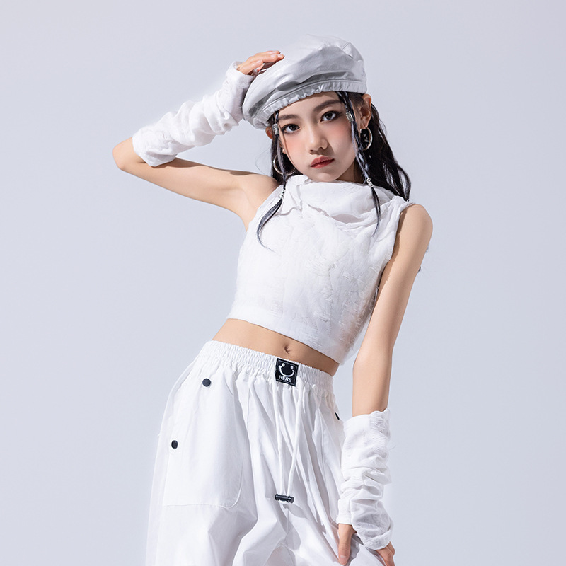 สินค้าพร้อมส่ง ***ชุดเต้น เซ็ตเสื้อกั๊กดำ ขาว +กางเกงขายาวขาวสั้นดำ