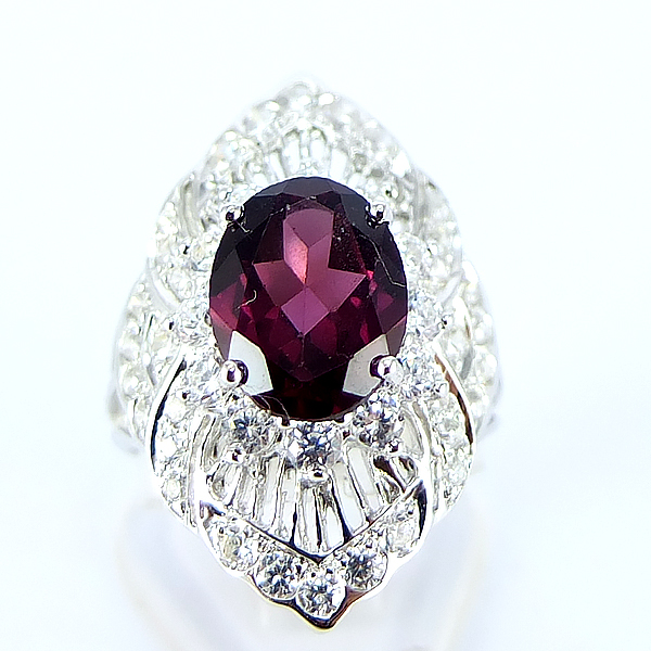 แหวนเงินแท้ราคาถูกชุบทองคำขาว พลอยแท้โรโดไลท์การ์เน็ต 3.25 กะรัต เพชรCZ 1.30 กะรัต งานประณีตสวยงาม สั่งผลิตค่ะ