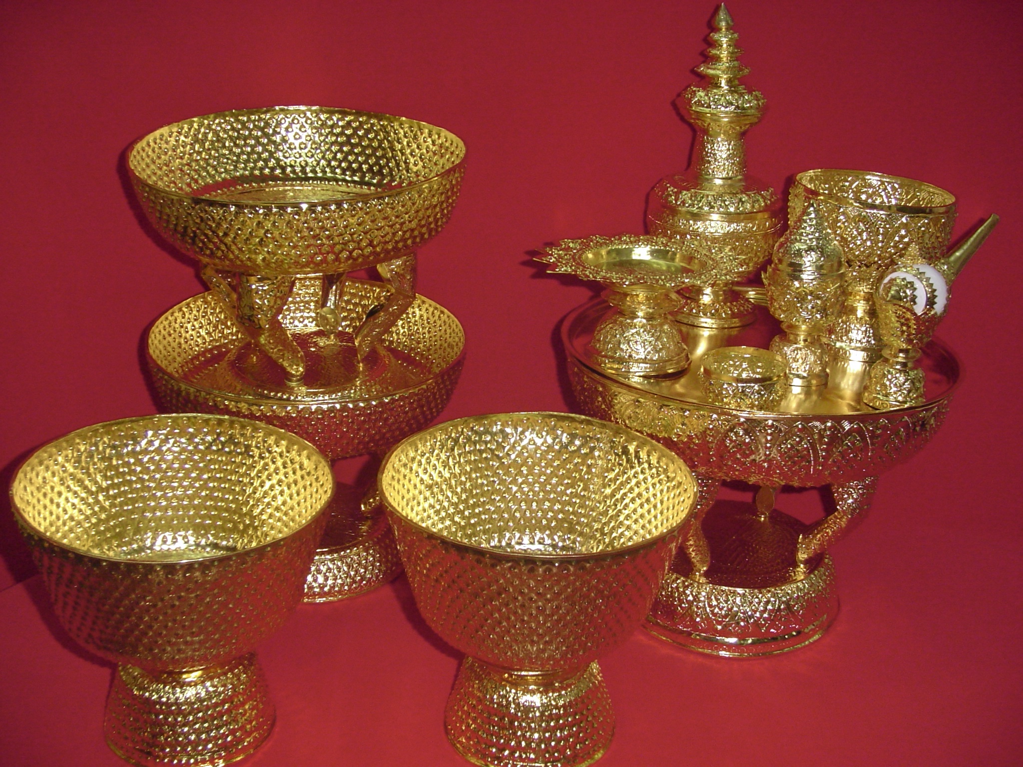 ชุดพานพิธีรดน้ำสังข์