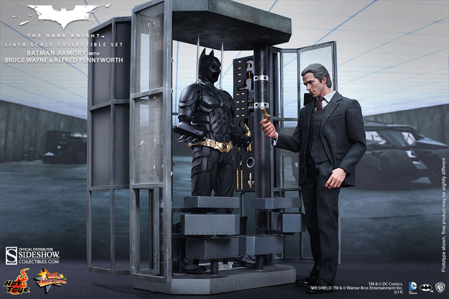 HOTTOYS - The Dark Knight - Batman Armory With Bruce Wayne & Alfred