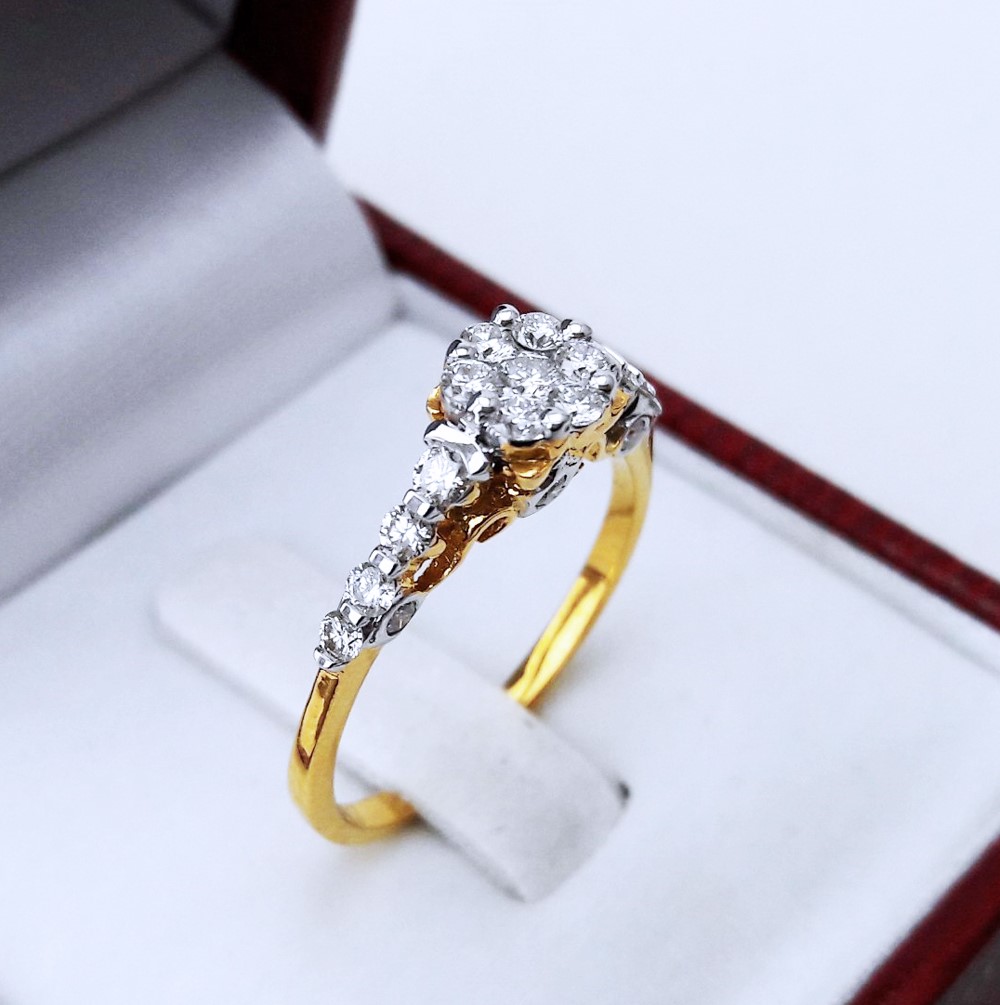 สั่งผลิตเพชรเบลเยี่ยมคัท แหวนแต่งงาน แหวนหมั้น ใส่เที่ยว ออกงาน แหวนทองคำ 18K เพชรแท้ 0.55 กะรัต 3.33 กรัม น้ำ 99 ราคาถูกมาก มีใบรับประกันค่ะ