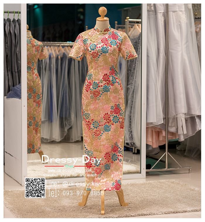 รหัส ชุดกี่เพ้ายาว : KPL091 ชุดกี่เพ้าประยุกต์ราคาถูกลายนกยูง ชุดกี่เพ้าสวยๆ สีชมพู งานปักเลื่อมมือ สวยๆ กระโปรงผ่าข้าง ใส่เป็นชุดกี่เพ้าแต่งงานก็สวยคะ ผ้าข้าง มีแขน