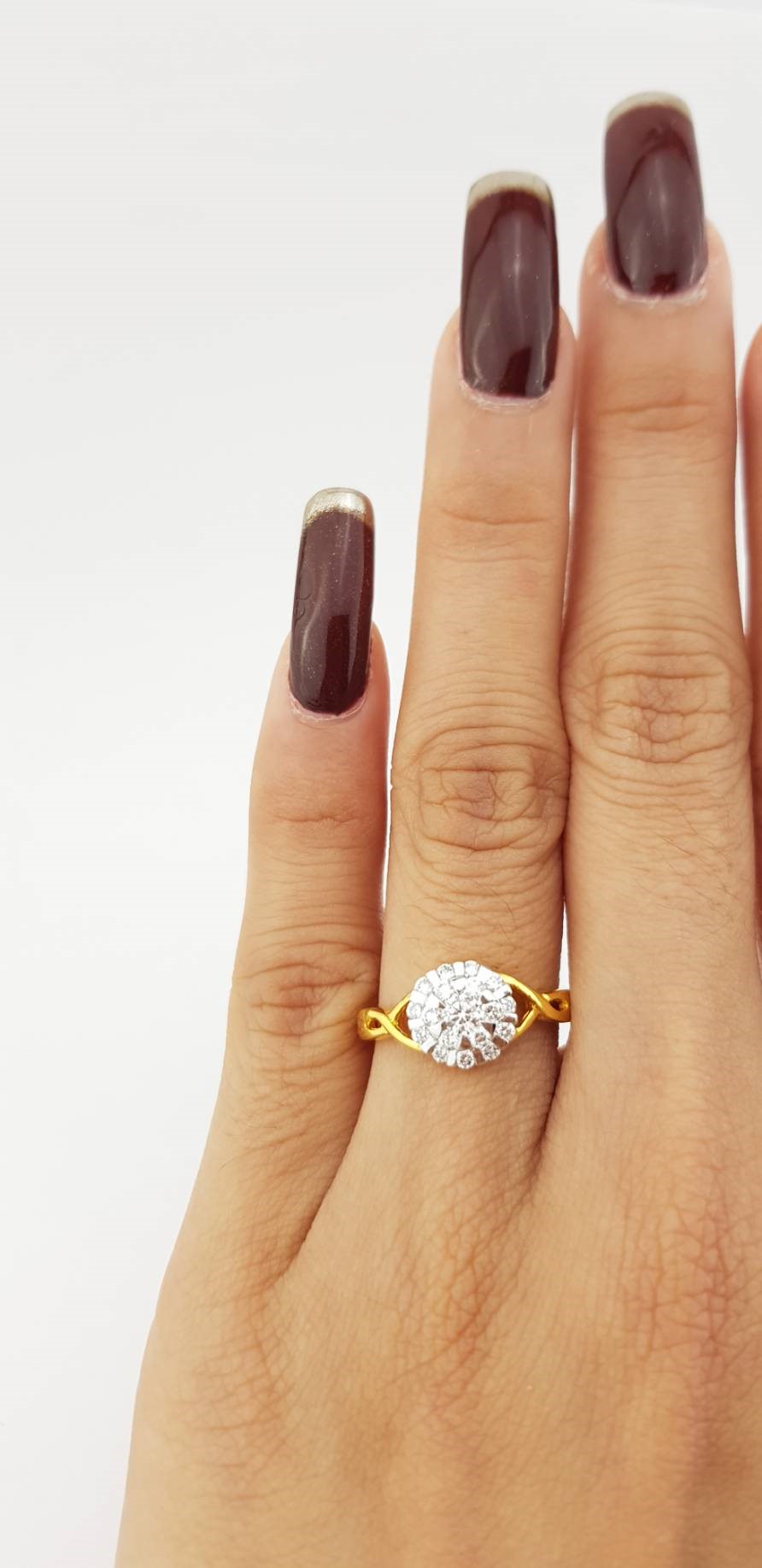 สั่งผลิตเพชรเบลเยี่ยมคัท แหวนแต่งงาน แหวนหมั้น ใส่เที่ยว ออกงาน แหวนทองคำ 18K เพชรแท้ 0.45 กะรัต 3.21 กรัม น้ำ 99 ราคาถูกมาก มีใบรับประกันค่ะ