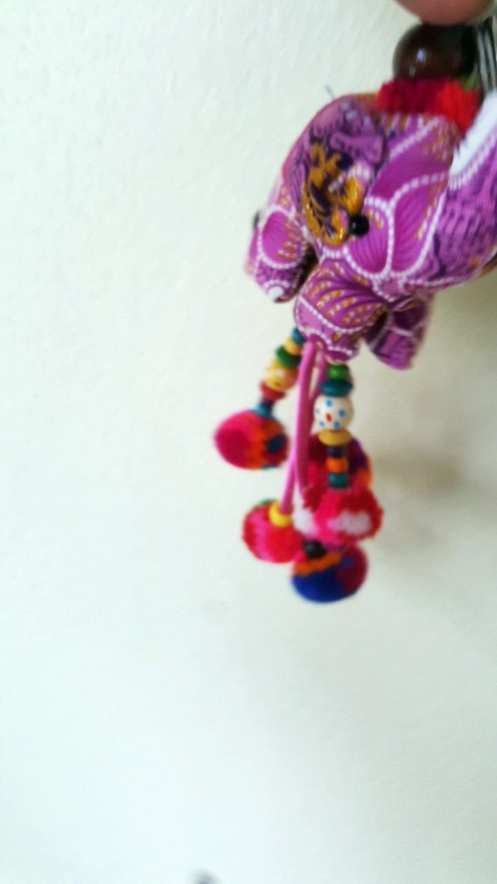 SIVAREE เศษผ้าตกแต่งเป็นรูปช้างห้อยพวงกุญแจ Upcycling Product ม่วง,เหลือง,แดง,เขียว กว้าง3นิ้วยาว3.5 นิ้ว