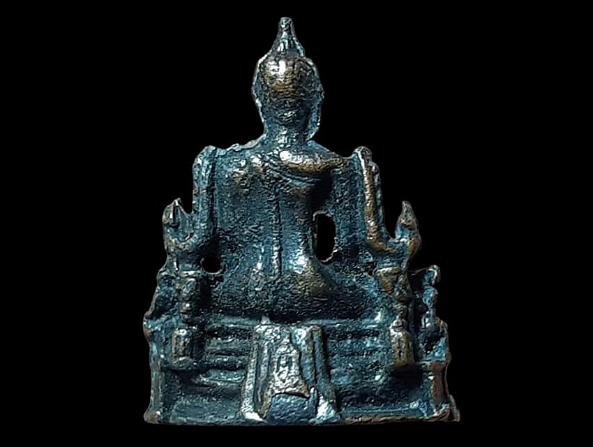 รูปหล่อ พระพุทธชินราช วัดพระศรีรัตนมหาธาตุ พิษณุโลก ซุ้มหัก