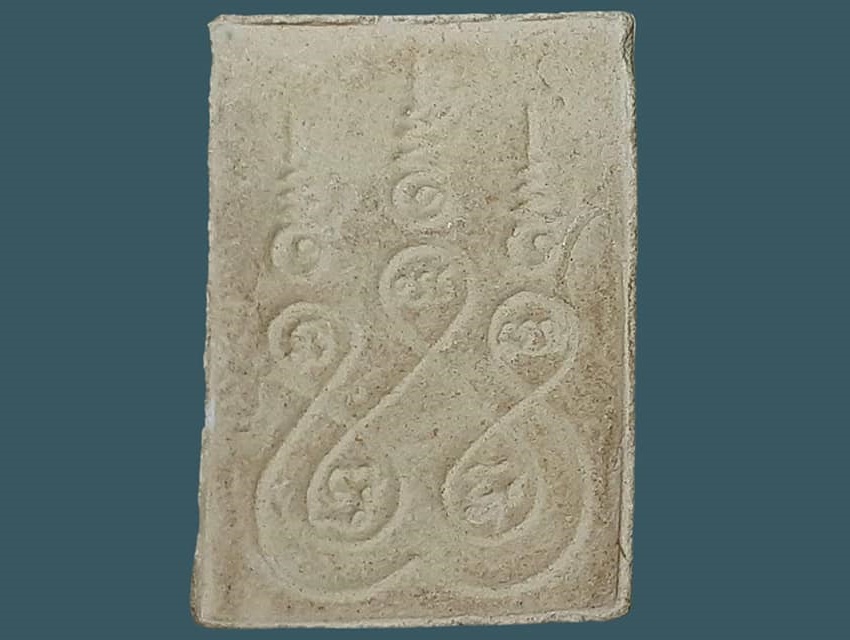 หลวงพ่อโสธร หลวงปู่หมุน วัดบ้านจาน ยันต์ห้า เนื้อผง