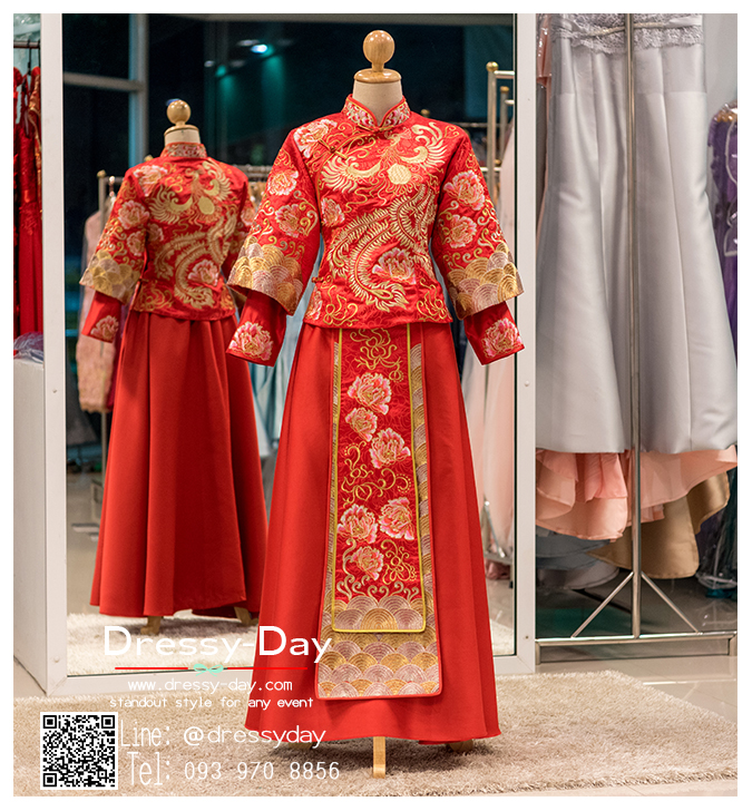 รหัส ชุดกี่เพ้า :KPL021 ชุดกี่เพ้าประยุกต์สำหรับเป็นชุดกี่เพ้าแต่งงานสวยๆ พร้อมส่ง แบบยาว ผ้าไหมทอเนื้อดีแขนยาว งานปักมือสุดเนี๊ยบ ใส่เป็นชุดพิธียกน้ำชา ชุดส่งตัวเจ้าสาว ชุดถ่ายพรีเวดดิ้งหรือชุดแต่งงานตามธรรมเนียมจีนโบราณสวยหรู สง่า คุณภาพระดับห้องเสื้อ