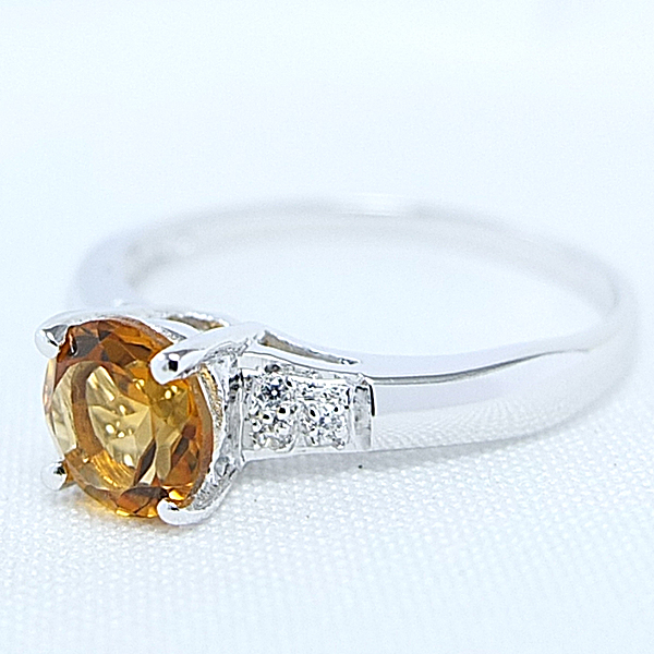 แหวนเงินแท้ราคาถูกชุบทองคำขาว ซิทรินแท้ 0.76 กะรัต เพชรCZ 0.042 กะรัต งานประณีตสวยงาม สั่งผลิตค่ะ