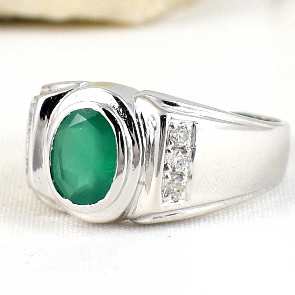 แหวนเงินแท้ราคาถูกชุบทองคำขาว พลอยแท้กรีนอะเกท 1.60 กะรัต เพชรCZ 0.15 กะรัต งานประณีตสวยงาม สั่งผลิตค่ะ