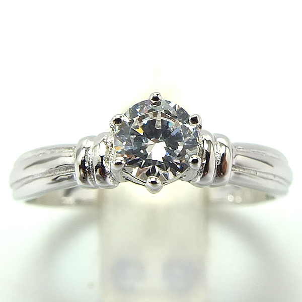 แหวนเงินแท้ราคาถูกชุบทองคำขาว เพชรCZแท้ 0.50 กะรัต งานประณีตสวยงาม สั่งผลิตค่ะ