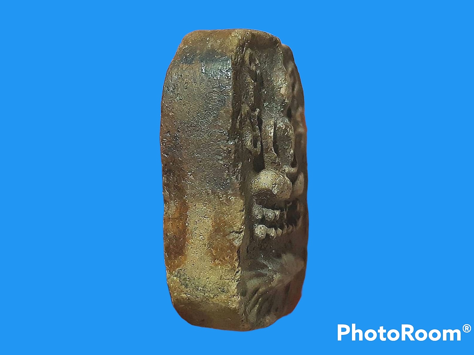 หลวงพ่อปาน วัดบางนมโค พิมพ์เม่นบัว 2 ชั้น 8 จุด หรือ เม่นใหญ่