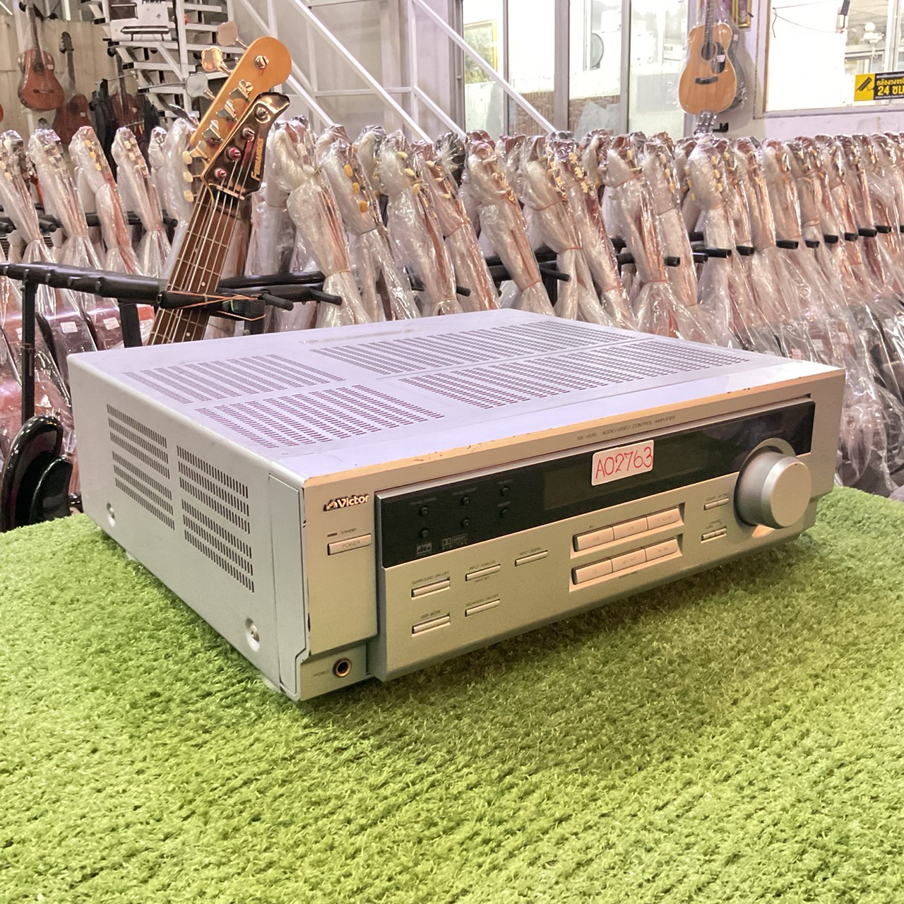 เครื่องขยายเสียง Victor : RX-V610