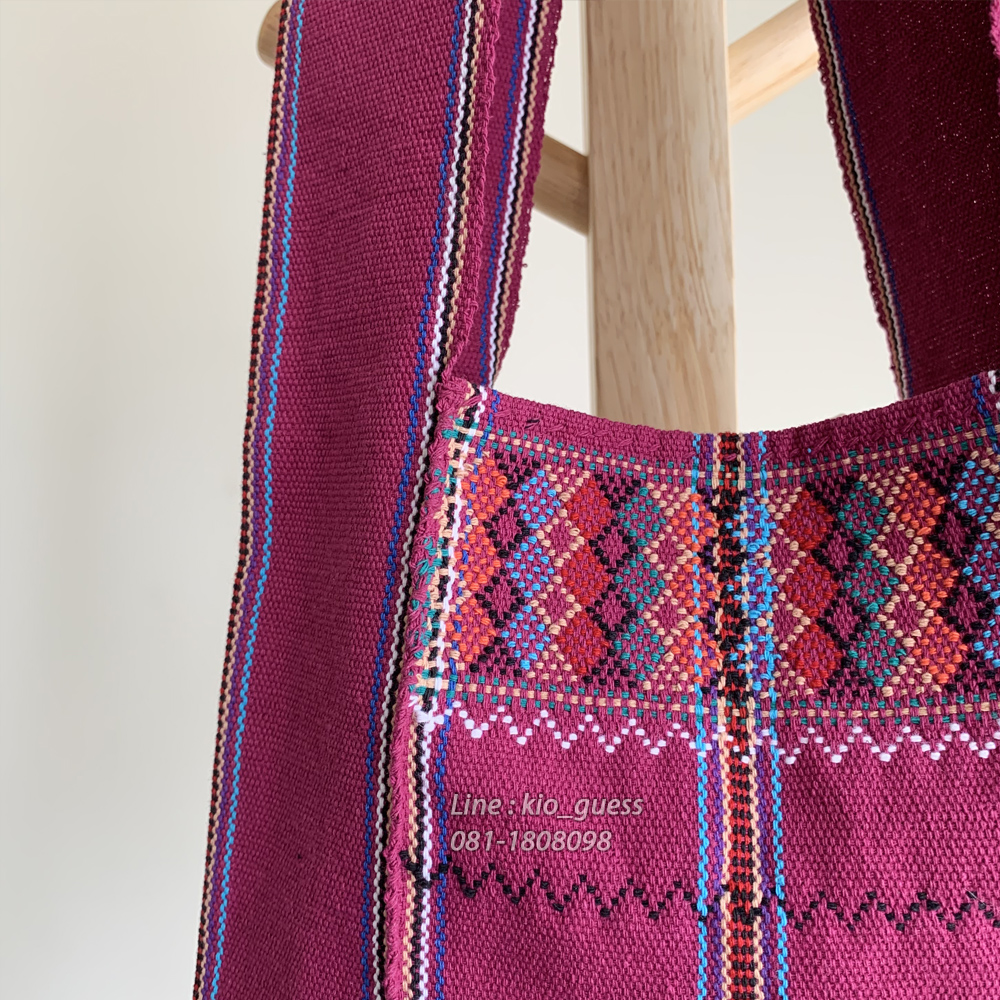 ย่าม ย่ามชนเผ่า ย่ามปักมือ ย่ามผ้าฝ้าย งานเย็บมือ กระเป๋าย่าม ย่ามผ้าทอมือ กระเป๋าย่ามพื้นเมือง ของฝากภาคเหนือ ย่ามกะเหรี่ยง ราคาถูก ลดราคา กระเป๋าสะพายข้าง งานแฮนด์เมด กระเป๋าผ้าแนวๆ สะพายข้าง พาดไหล่ ของฝากญาติผู้ใหญ่ ของฝากชาวต่างชาติ ย่ามพระ