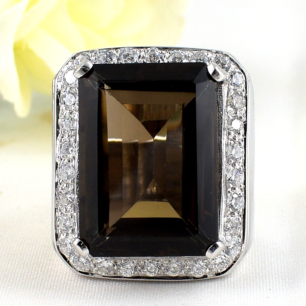 แหวนเงินแท้ราคาถูกชุบทองคำขาว พลอยแท้สโมกกี้ควอทซ์ 28.30 กะรัต เพชรCZ 1.20 กะรัต งานประณีตสวยงาม สั่งผลิตค่ะ