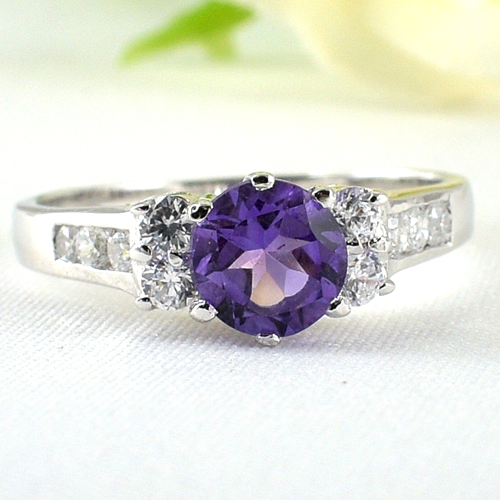 แหวนเงินแท้ราคาถูกชุบทองคำขาว แอมิทิสต์แท้ 0.90 กะรัต ไวท์โทปาซ 0.58 กะรัต งานประณีตสวยงาม สั่งผลิตค่ะ