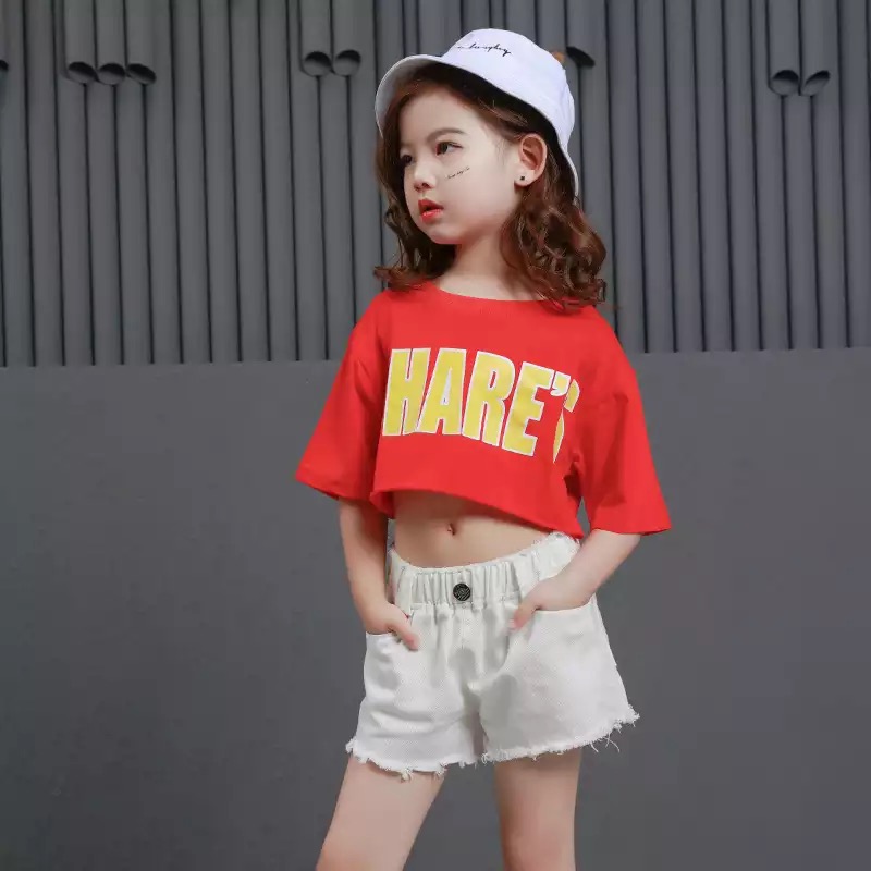 ชุดเต้น ชุดแดนซ์ : เซ็ตเสื้อแขนสั้น +กางเกงขาสั้นสีขาว