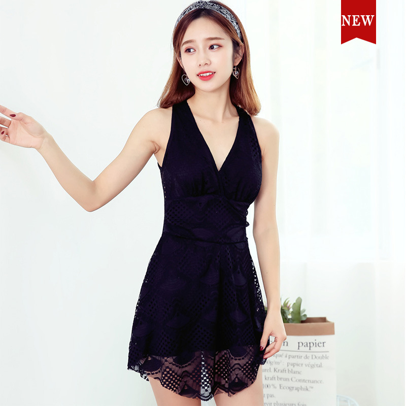 ชุดว่ายน้ำ วันพีช รอบอก 34-38 รอบเอว 26-32สะโพก 34-40 นิ้ว ยาว 28 นิ้ว ด้านในเป็นขาสั้นไม่แยกชิ้น ผ้าไม่หนานะคะ