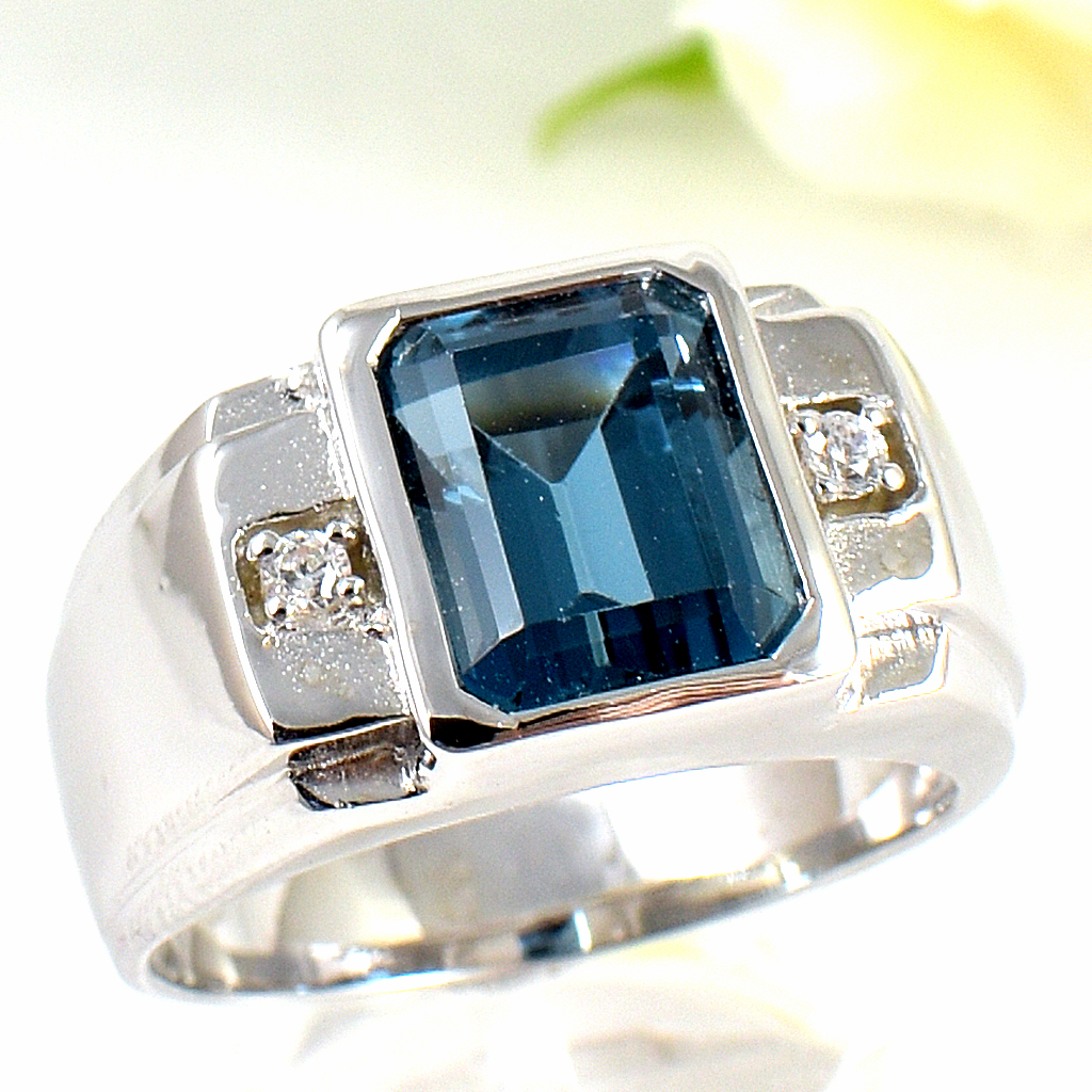 แหวนเงินแท้ราคาถูกชุบทองคำขาว ลอนดอนบลูโทปาซแท้ 4.65 กะรัต เพชรCZ 0.08 กะรัต งานประณีตสวยงาม สั่งผลิตค่ะ