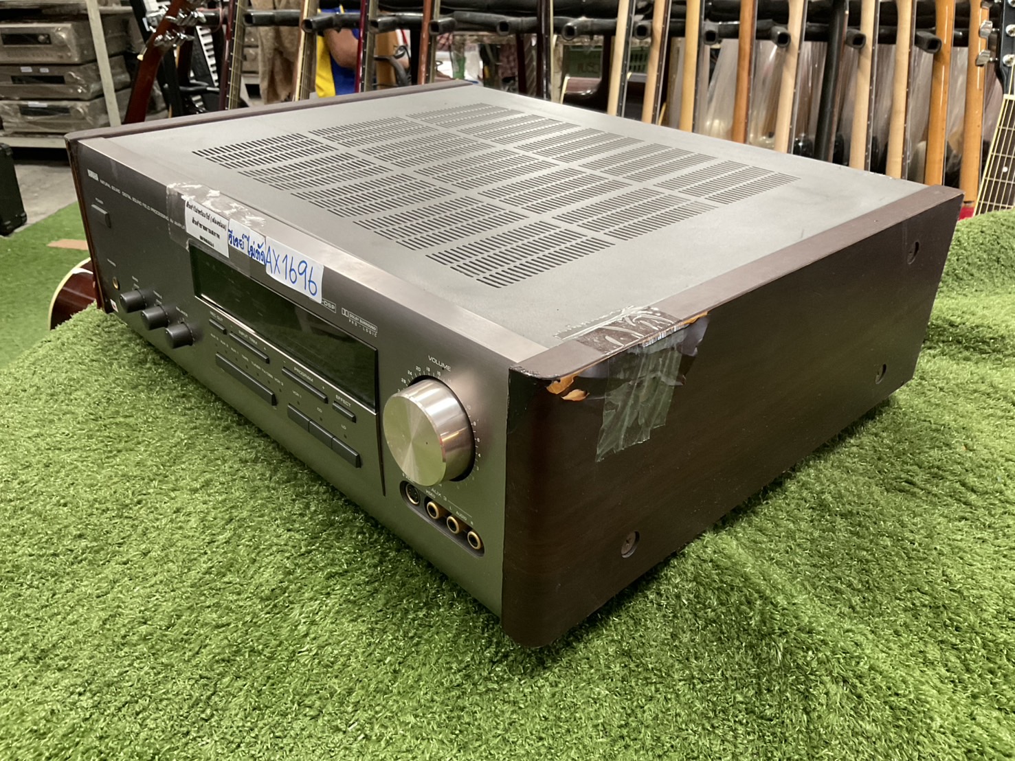 เครื่องขยายเสียง YAMAHA : AVX-1000 DSP สินค้าไม่พร้อมใช้งาน (ต้องซ่อม)